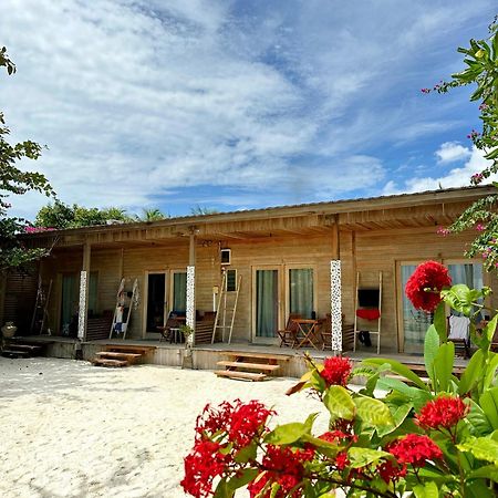 Met House Hotel Тулусдоо Екстериор снимка